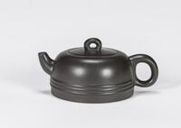 Ge Tao Zhong (B.1957) Zisha Teapot