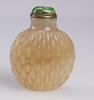 Qing - A Yellowish White Jade Carved Snuff Bottle - 2