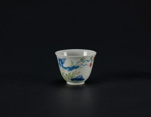 Qing -A Doucai Flower Cup-“Da Qing Qianlong Nina Zhi” Mark