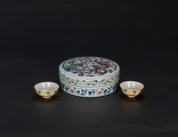 A Wucai ‘Dragon And Phoenix ‘Cover Box and A Pair Yellow Ground Butterfly’s Cups(3 Piece)