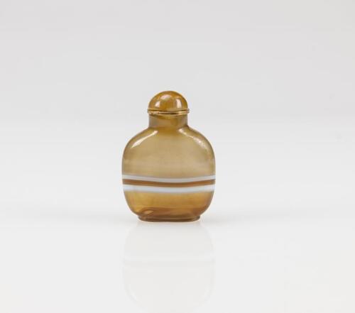 An Agate Snuff Bottle