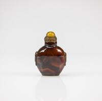 An Agate Double Handle Snuff Bottle
