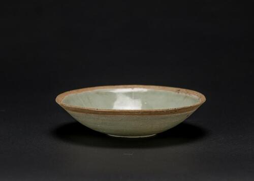 Song-A Celadon Glazed &#8216;Wave&#8217; Plate