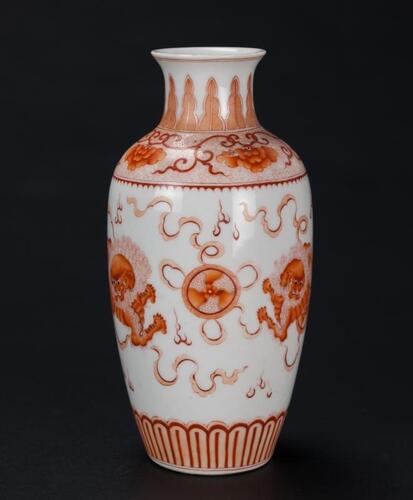 A Iron Red &#8216;Lions&#8217;Vase