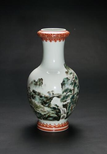 1955-A Beautiful ‘Figure And Lanscrpe’ Garlic Mouth Vase