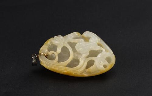 Qing - A Russet White Jade Carved Frog And Lotus