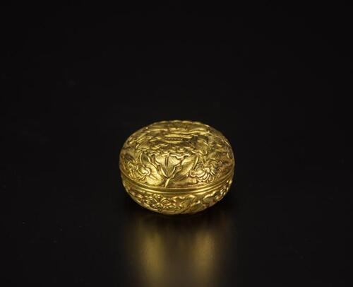 A Gilt Bronze‘Flowers’Paste Box And Cover