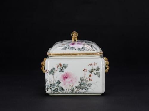 Yu Ziming(1843-1911) A Fallime-Glazed Square Cover Box