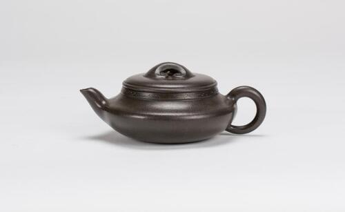 Huang Yulin(1842-1914)Mark-A Zisha Tea Pot ‘Huang Yulin’Mark