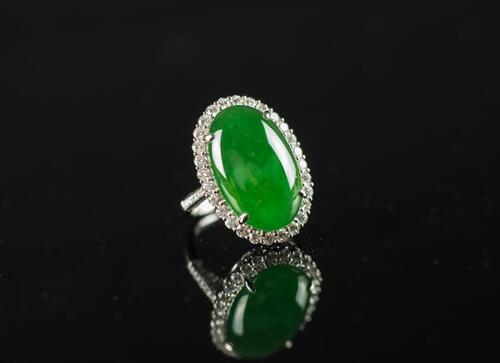 Large Imperial green Jadeite Jade diamond ring