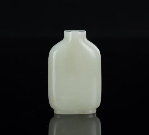 Qing-A Fine White Jade Snuff Bottle