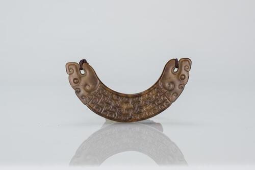 Warring State Period-A Reddish Jade ‘Dragon’ Pendant