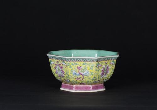 Late Qing-A Yellow Ground Famille Glazed Hexagon Bowl(Da Qing Daoguang Nian Zhi ‘Mark