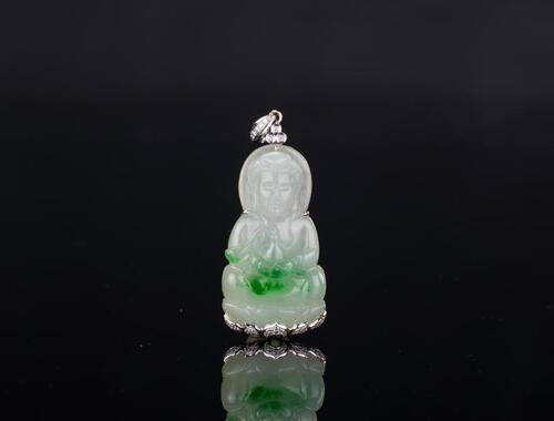 A Green Jadeite Guanyin Mounted 14k Diamonds Pendant