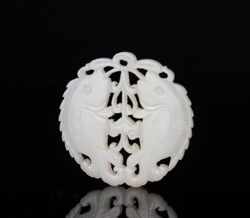 A White Jade Carved &#8216;Double Fish&#8217; Pendant