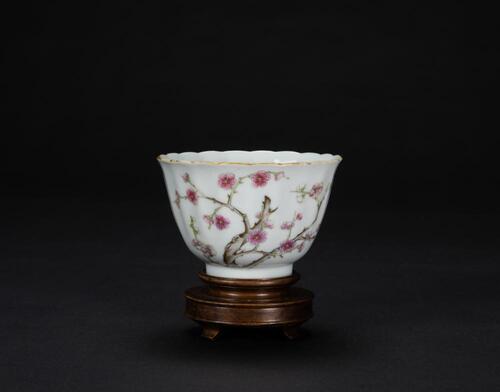 Qing-A Famille-Glazed �Plum and Poetry� Cup