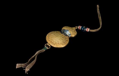 A Gilt Gourd Shape Censer Holder