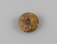 Qing or Earlier - A Yellow Jade carved 'Chi long and Phoenix' Pendant