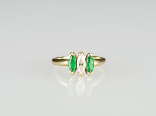 A Rhombus Sharp Emerald And Diamond With 14K Gold Ring Ring Size: 5