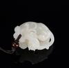 Qing - A White Jade Carved 'Lion and Bady Lion Pendant - 3