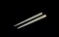 A Pair Of White Jade Carved Flowers Hair Pins