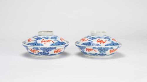 Late Qing/Republic - A Pair Of Blue And White 'Iron Red Bat' Cover Bowl