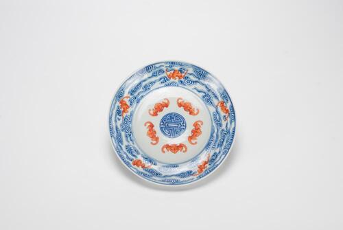 19th Century - A Blue And White Shou And Iron-Red 'Bat And Cloud' Dish