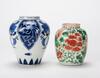 Qing - A Sancai 'Lion And Flower' Small Jar - 2