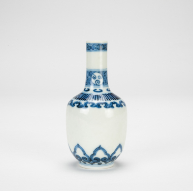 Qing - A Blue and White Small Vase.
