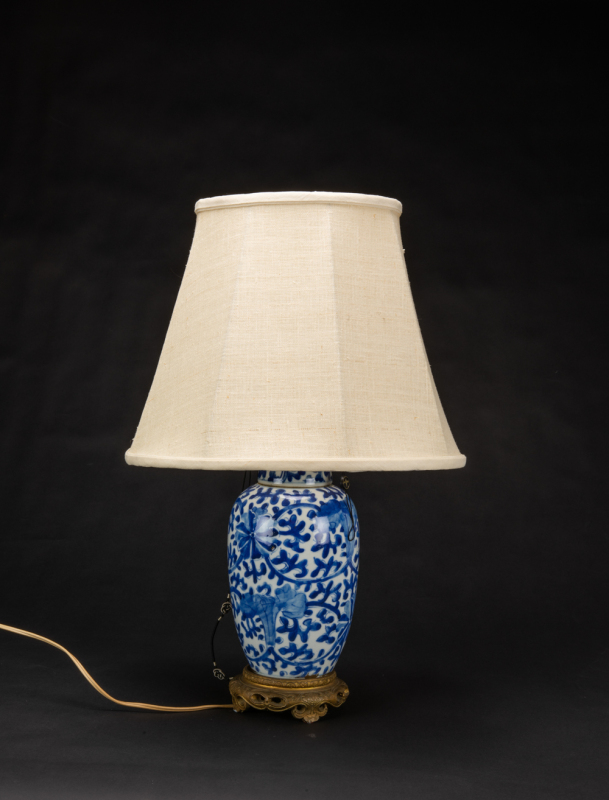 Qing-A Blue And White Cover Vase Lamp