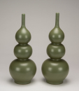 Early 20 th Century- A Pair Of Celadon Glazed Gourd Shape Vases�Da Qing Yongzheng Nain Zhi� Mark - 4