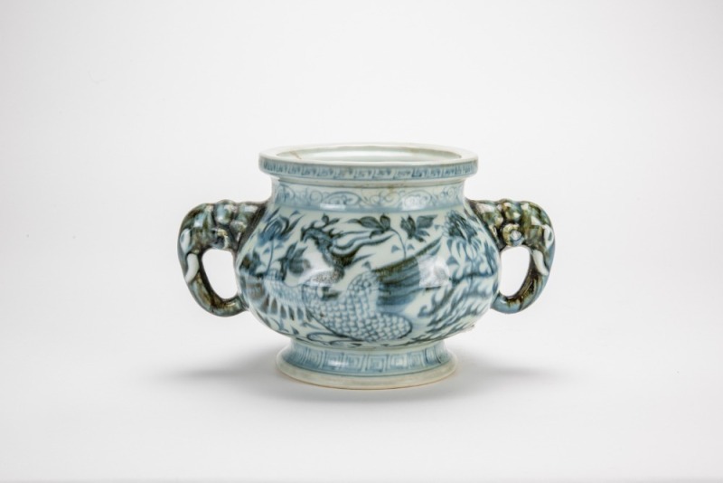 A Blue And White Elephant Handle Censer