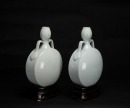 Qing - A Pair Of White Glazed Carved ‘Flowers’ Moonflask (Woodstand) - 2