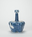 Qing - A Blue And White Porcelain Six Spouted Tulip Vase - 5