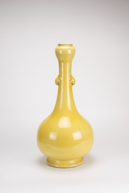 Republic - A Large Yellow Glaze Garlic Vase