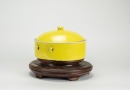 Late Qing/Republic - A Limon Yellow Glazed Cover Pot - 2