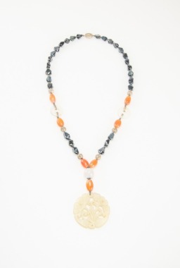 A White Jade Pendant With Agate Beads Necklace