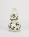 Early 20th Century - A White Glazed ‘Flower’ Goud Vase - 2