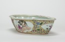 Early 20th Century - A Yellow Ground Famille Glazed ‘Beauties‘ Flower Pot. - 4