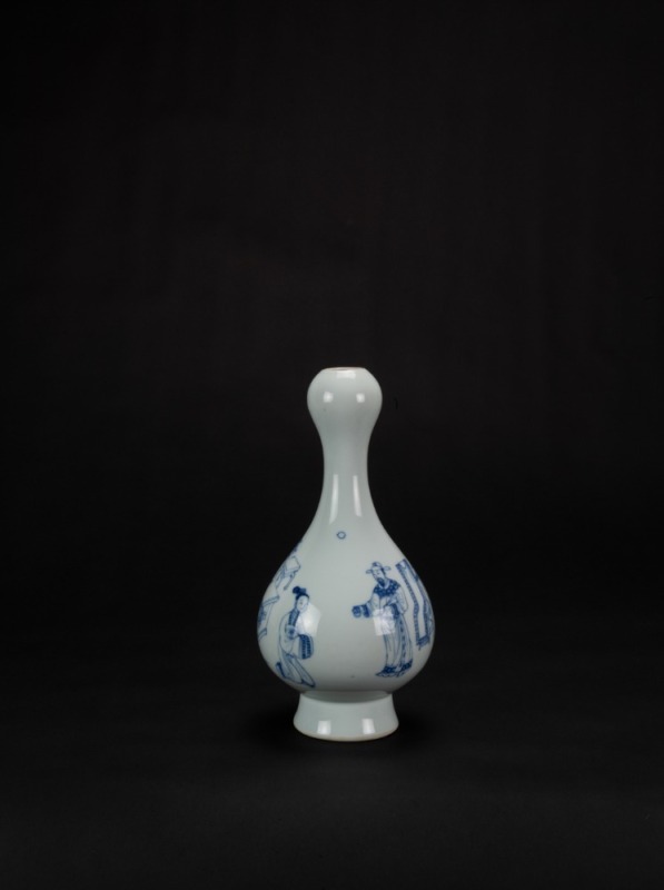 Qing- A Blue And White’Figures’ Garlic Vase