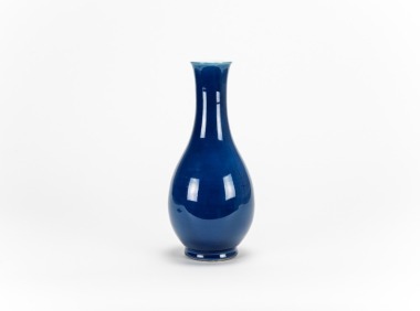 Late Qing Republic-A Sacrif icial Blue Glazed Vase