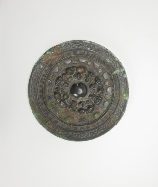 Eastern Han Dynasty -A Finely Cast Bronze Mirror,