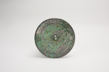 Eastern Han Dynasty -A Cast Bronze Mirror