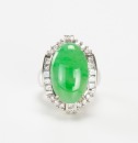 18K White Gold And Diamonds Mounted Green Jadeite Ring - 3