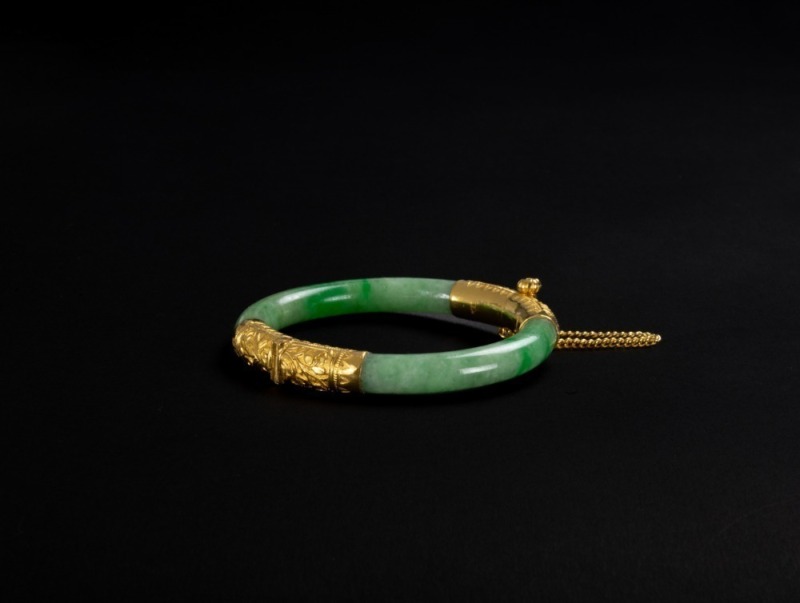 Republic - A Green Jadeite Bangle with 24k Gold