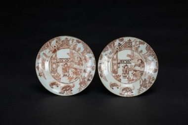 Qing - A Pair Of A Under Glazed- Red ‘Figurs And Landscapes’ Dishes