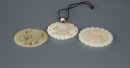 Late Qing/Republic-A Group Of three White Jade Carved ‘Shou,Magpie’ Pendants - 3