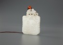 A Chinese White Jade Carved ‘Scholar Qin’ Pendant (Qing Dynasty) - 2