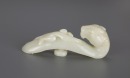 A Chinese White Jade Belt - Buckle Carved ‘Horese And Monkey’ (Qing Dynasty) - 3