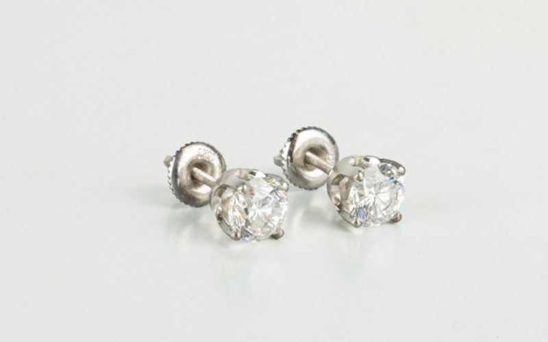 A Pair Of Round Cut Diamond Stud Earing